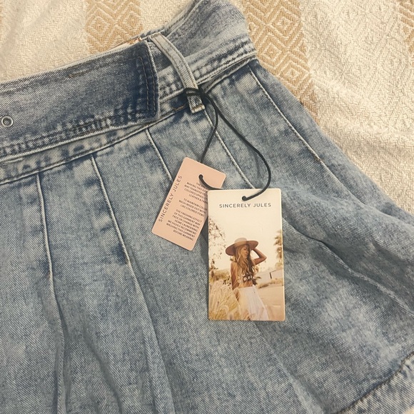 Sincerely Jules Light Blue Pleated Mini Skirt - Picture 2 of 5